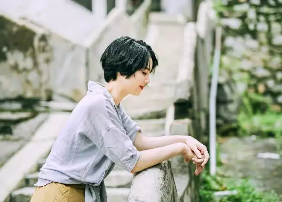 猴女和羊女哪個好,92年的女人性格