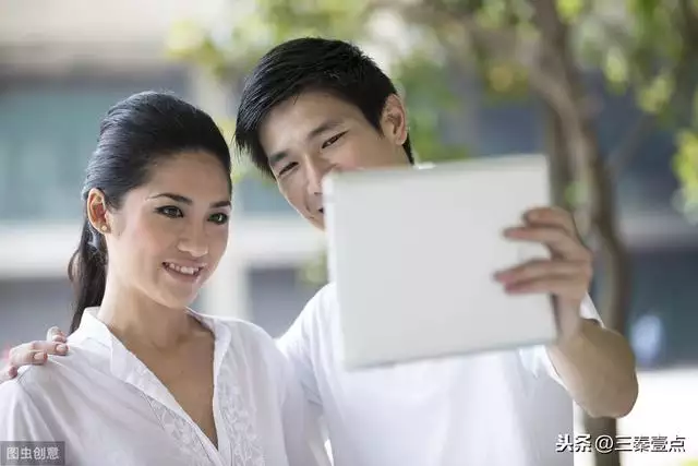 022屬狗人全年運勢男，生肖狗2022年運勢大全"