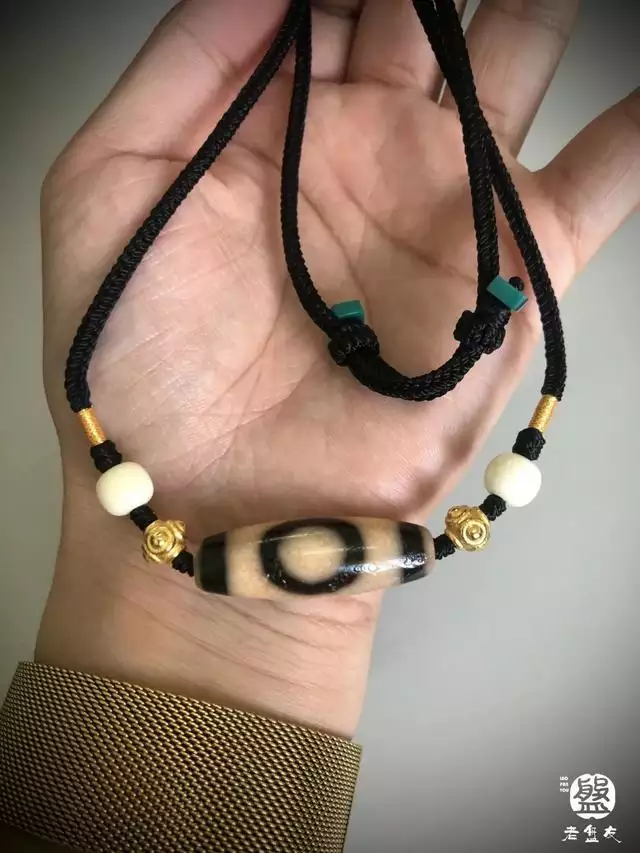 男人脖子上戴什么好，男人佩戴什么招财辟邪