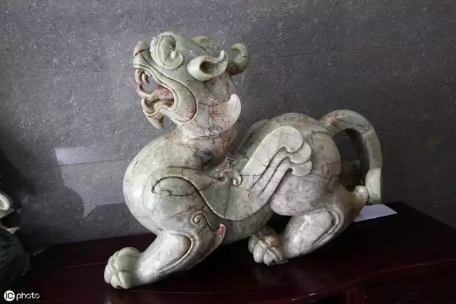 男人戴貔貅玉吊坠忌讳，男人身上带什么招财