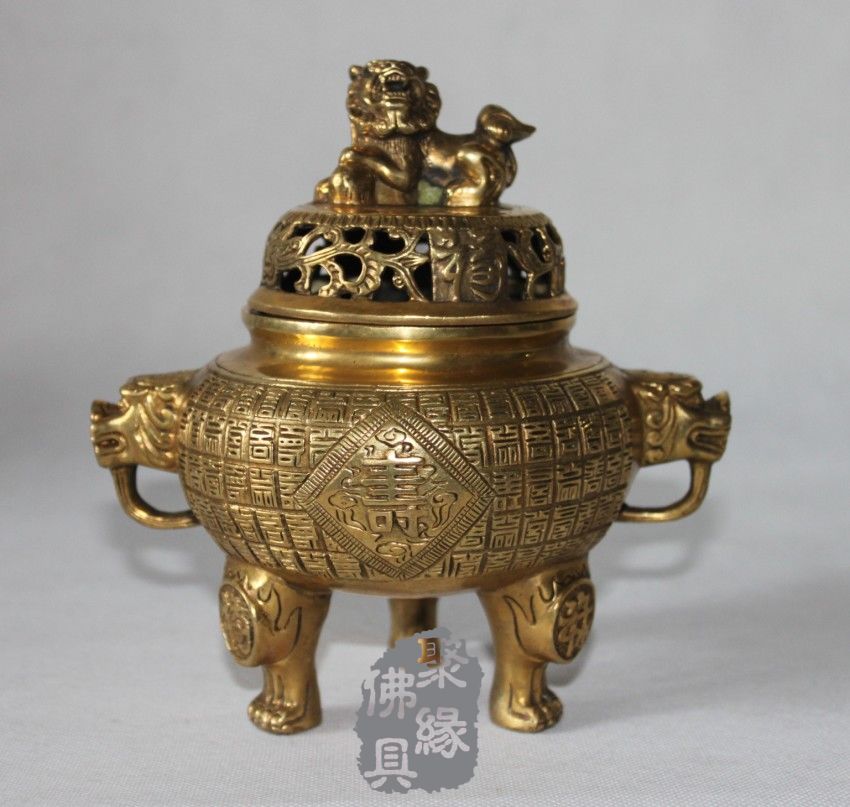 5、财神爷的香炉里面的香灰可以动吗:财神爷香炉是不是不要轻易动
