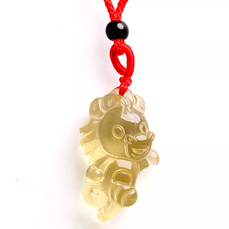 3、属虎女适合佩戴什么吊坠:属虎的带什么吊坠