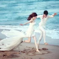 情侶婚紗照頭像一對：誰有關谷悠悠黑臉結婚照情侶頭像，20分必採納！！！快快快