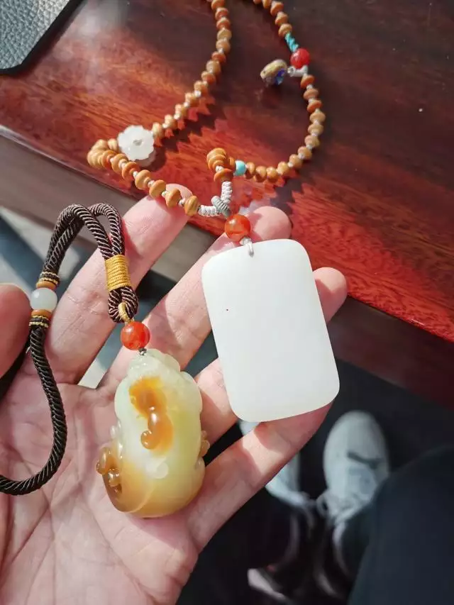 属虎的人应该佩戴什么玉器，属虎戴什么最合适