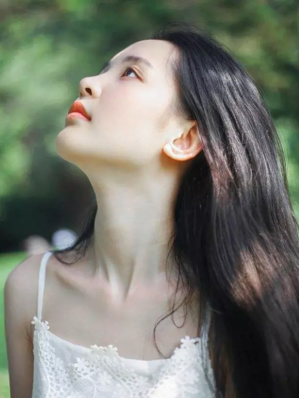 3、美到骨子里的星座女:** 能讓男人愛到骨子里的星座女