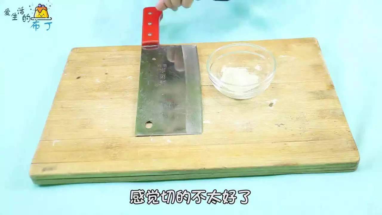 3、家里的香灰怎么处理:在家拜燃香的那些香灰应该怎样处理好