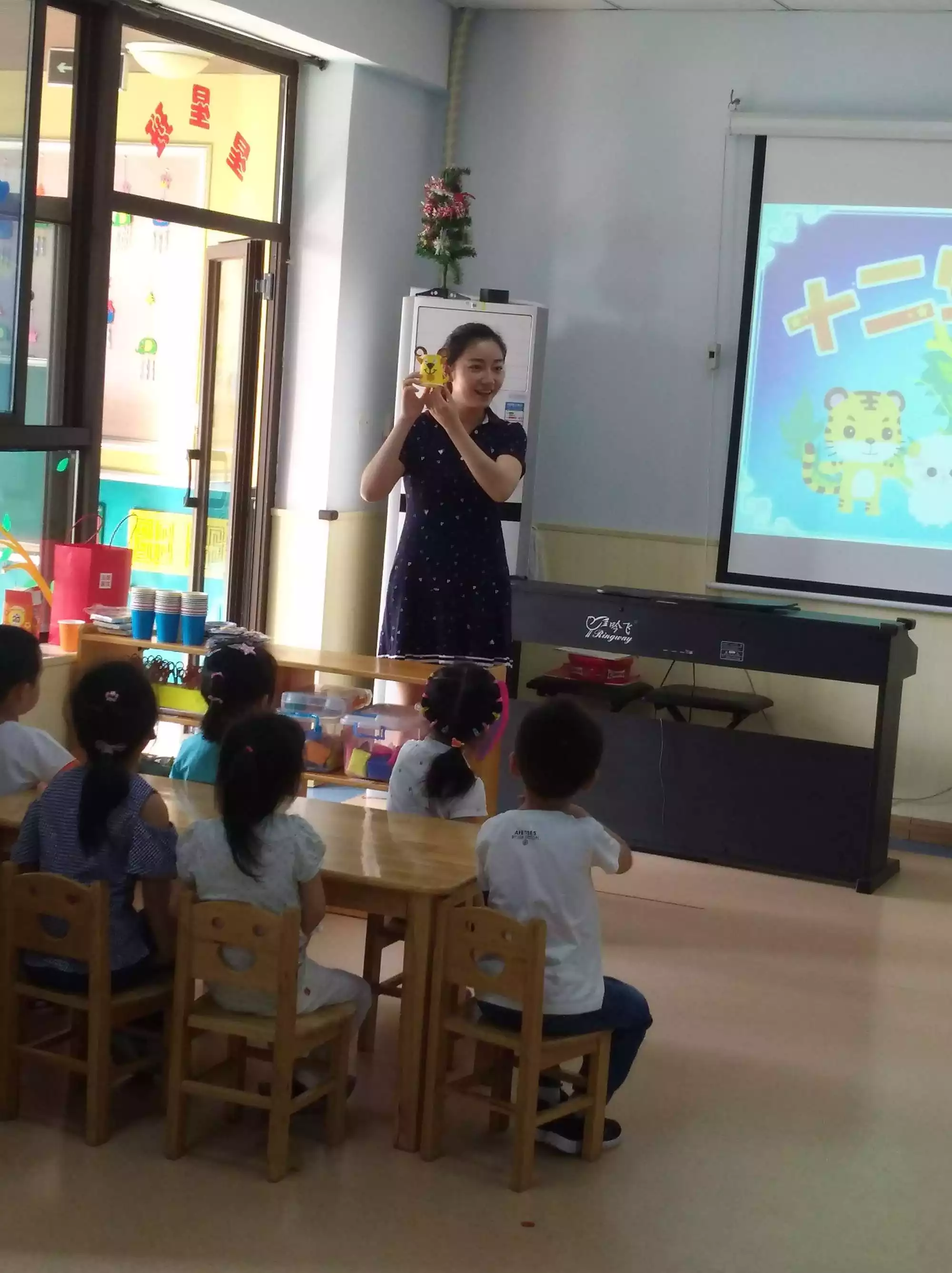 3、和朋友的孩子属相没关系的吧:两个孩子属相相克怎么