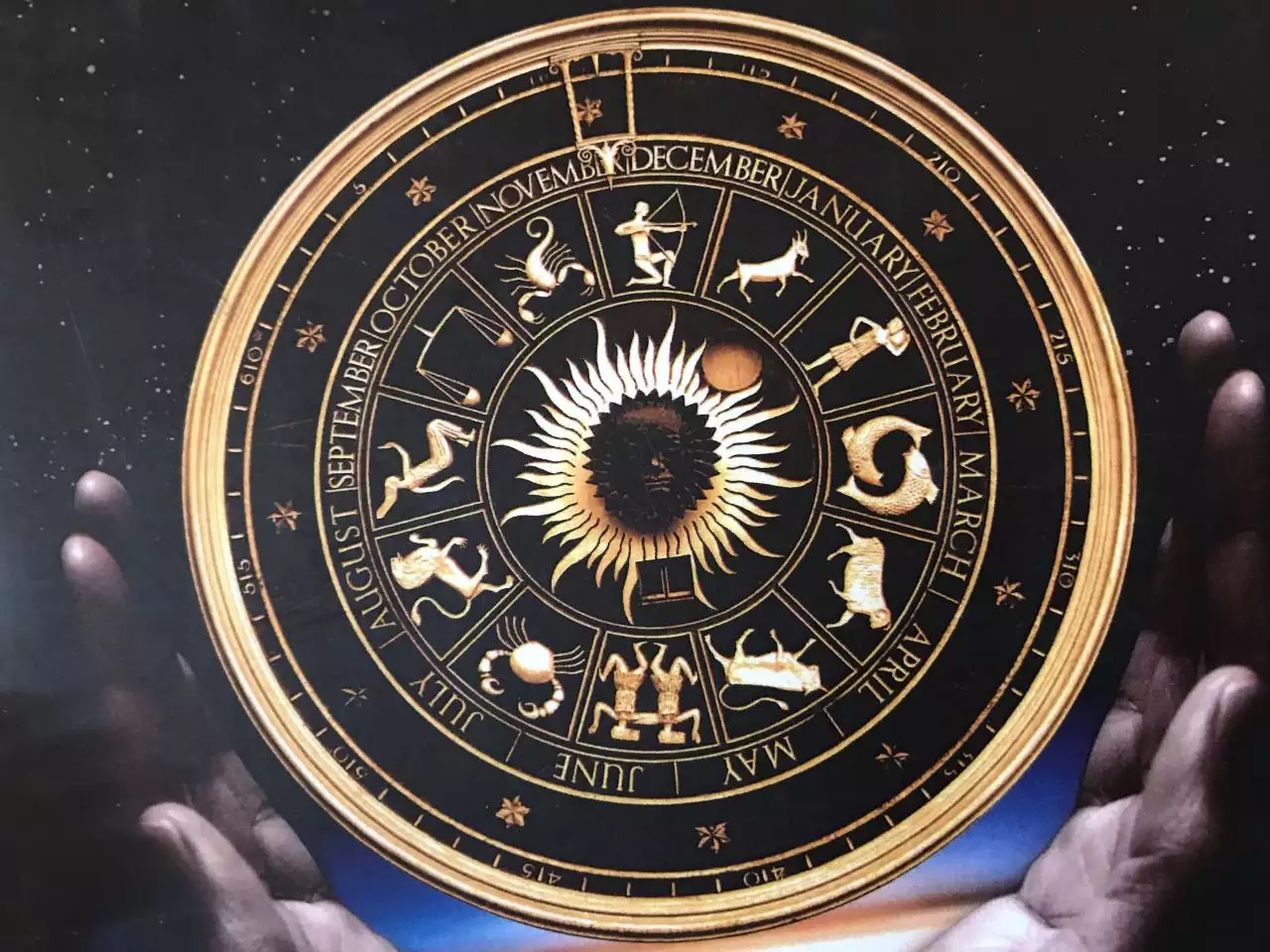 2、情侣星座合盘 男： 14点 女： 19点 求详细分析！