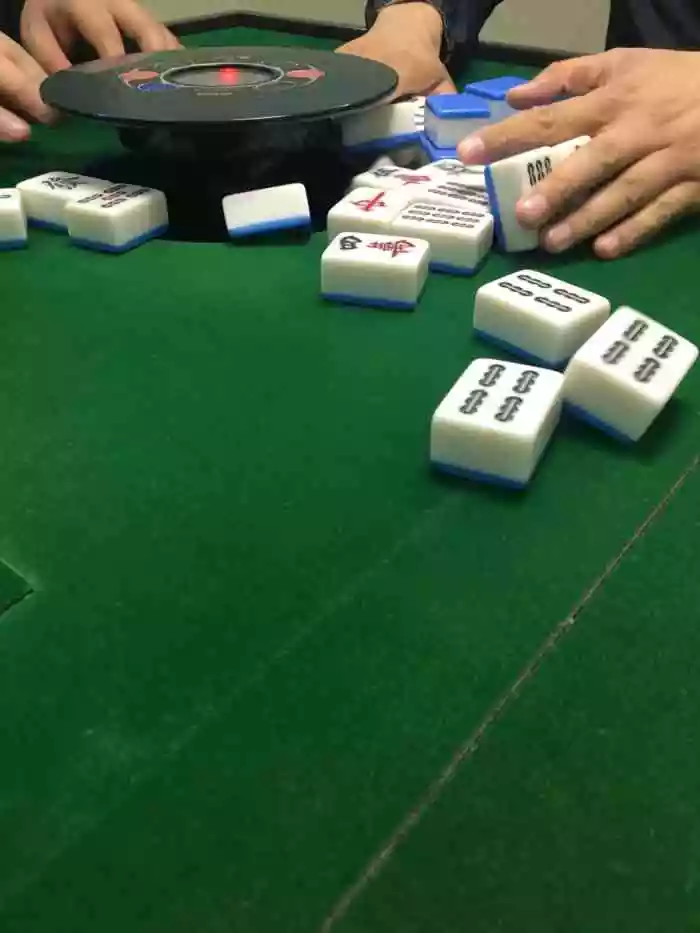 4、下午打麻将坐哪边能赢:年7月29号81年属鸡的人下午打麻将坐哪方