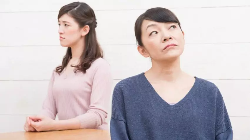 3、女人愛上兩個人的心理分析:怎麼去了解女人的心理