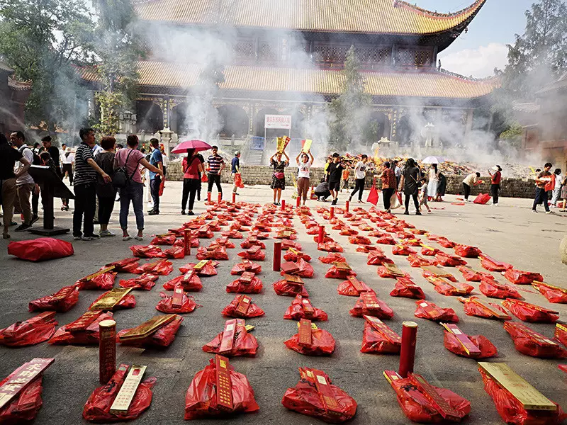 3、烧香拜去哪里好:烧香拜去哪里最适合