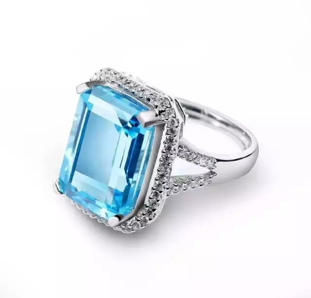 属鼠的人佩戴什么旺财，属鼠的配带什么最旺财