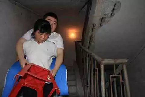 4、去世了人真的會在七七49天後嗎？為什麼我老公離我46天了一直不給我託夢，我真的很想他…