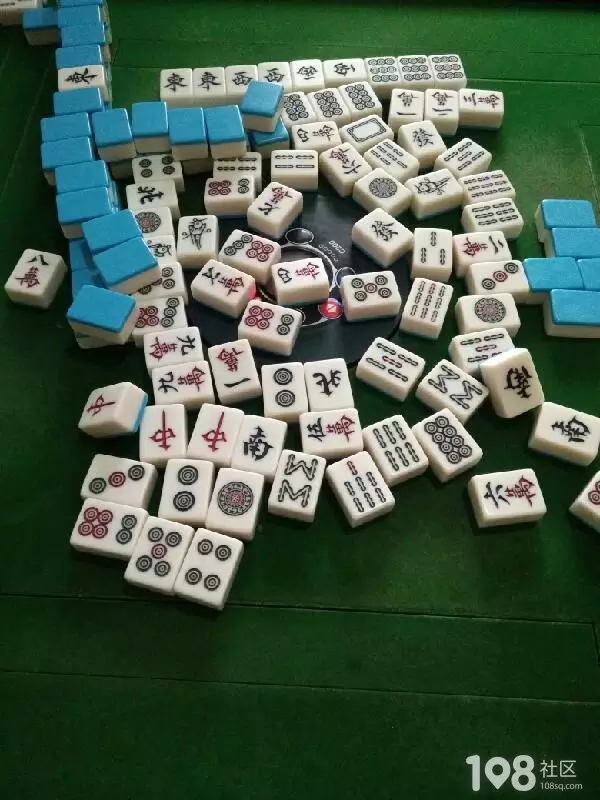 3、下午打牌坐哪个方位好:黄历吉日打牌方位，打麻将坐什么方位为吉利