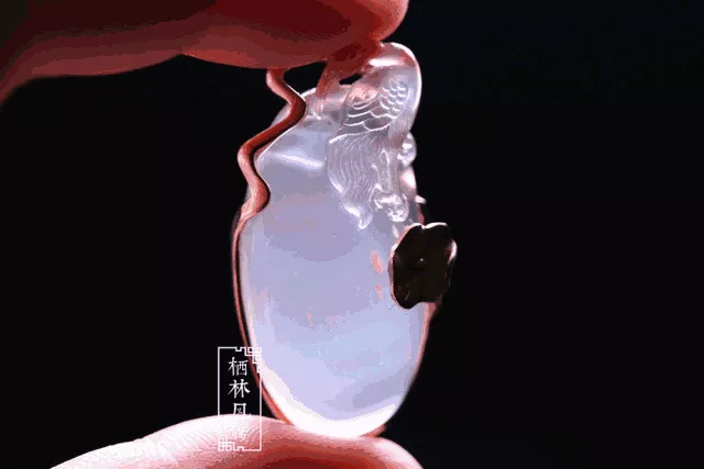属狗的人佩戴什么招财，属狗的人佩带什么水晶能旺财
