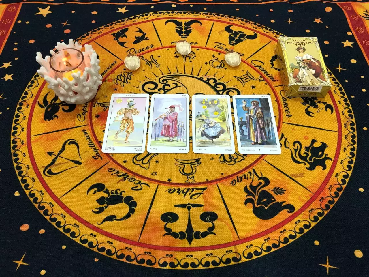 1、巨蟹座下半年感情运势:巨蟹座今年的感情运势