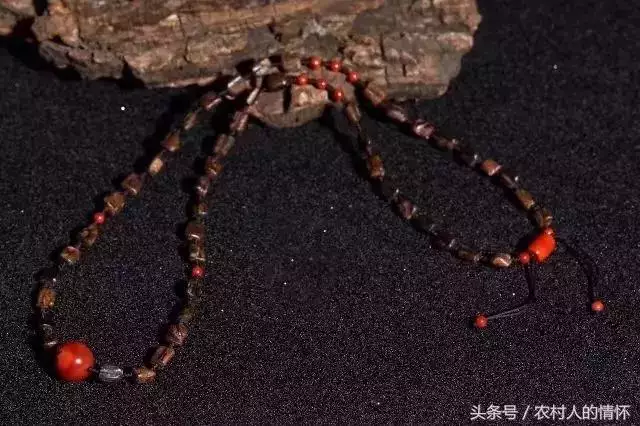 9年的屬羊女適合戴什麼手鏈，79屬羊終身忌諱顏色"