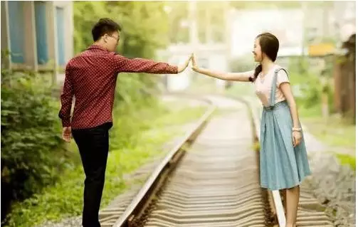 2、请帮忙算算未来10年自己的运气！（重点说事业和爱情，目前本人未婚，待业）