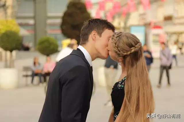 喜歡親老婆的生肖男，最疼愛老婆的生肖男