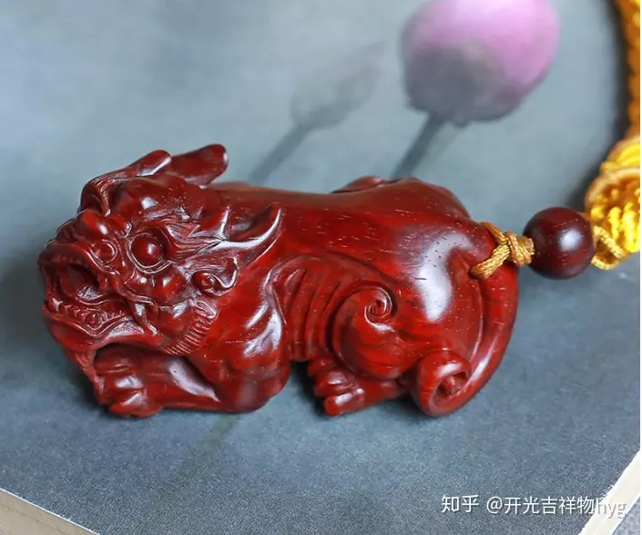 2、属虎的人不能戴貔貅吗:貔貅适合什么生肖人戴