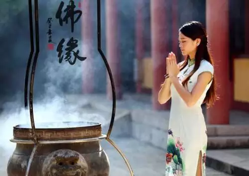 3、女人有缘的人都头疼:有缘的女性特点是什么?