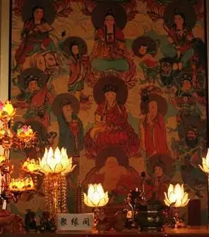 1、财神爷香灰满了怎么办:供财神的香炉 香灰满了，能倒吗？有什么讲究吗？