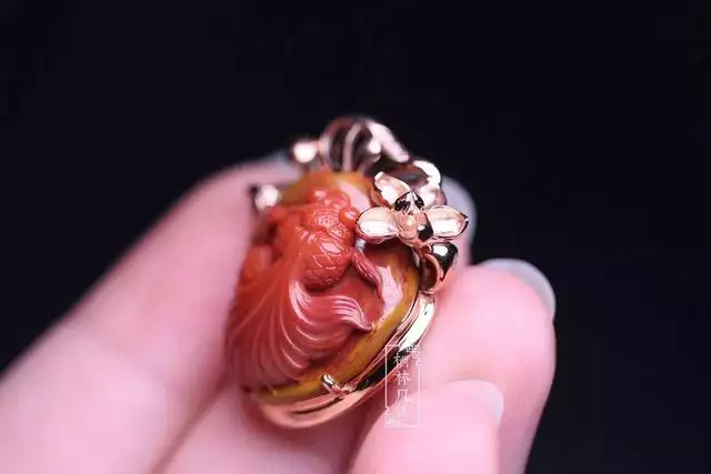 屬狗佩戴什麼玉石更好，屬狗人永遠最旺的顏色