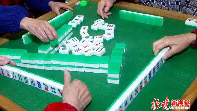 5、下午打麻将坐哪个门最火:晚上打麻将坐那个位置最旺财运