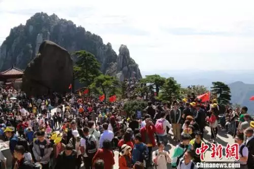 馬上國慶節了 想帶着女朋友出去旅遊 玩两天 求適合情侶旅遊的完美地方。