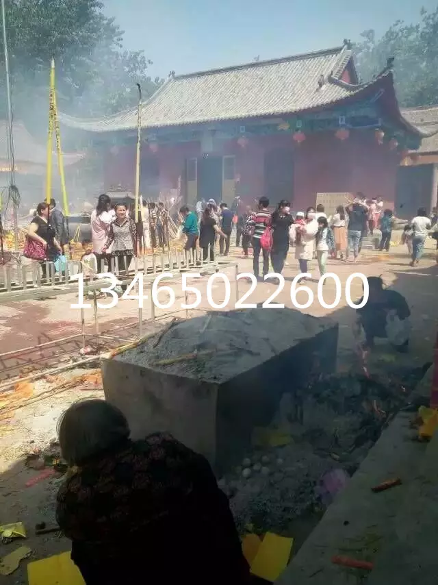 2、烧香成宝塔形状:烧宝塔香，过了一会上下都烧起来，宝塔香倒下来预示着什么？