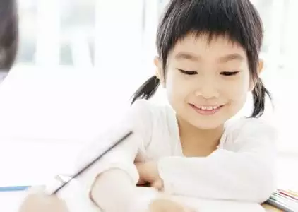 3、幼兒不宜過早學的10件事:孩子過早上幼兒園的影響有哪些？