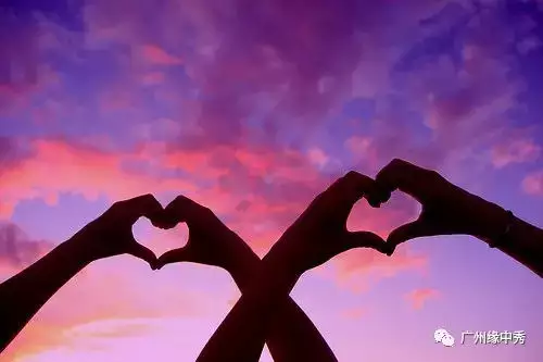 3、属相不合的情侣可以在一起吗:两个人的属相关于能不能结婚的问题。