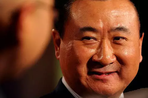 王健林八字很惨未来
