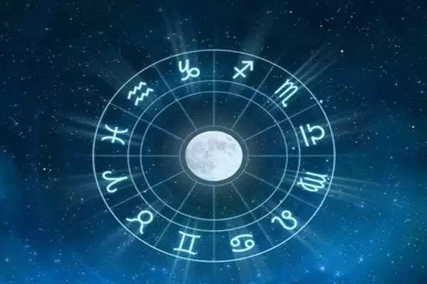 先貧后富的大器晚成八字，女命有錢的八字特點