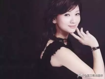991年屬羊女適合佩戴什麼，91屬羊女適合佩戴什麼"
