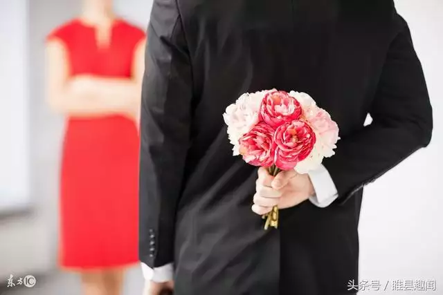 周易免費算命生辰八字算命婚姻，卧龍周易算命