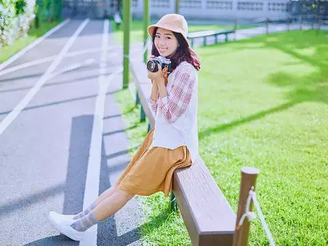 9年屬雞52歲三大坎坷女，69年屬雞人未來十年運程"
