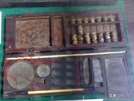 珠算盤起源於()年代，算盤是中國古代什麼時候發明的