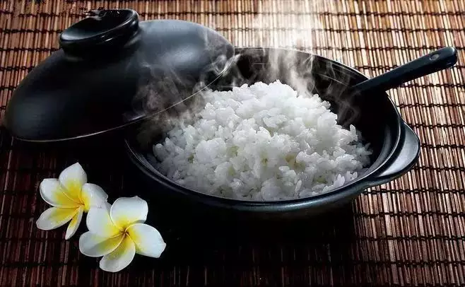 1、插过香的米要怎么处理:家里的香炉可以放大米插香吗