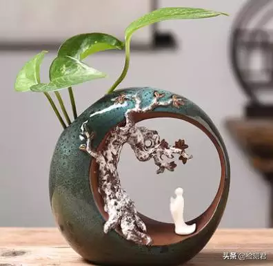 022屬羊適合戴什麼手串，2022年屬羊最忌諱的顏色"