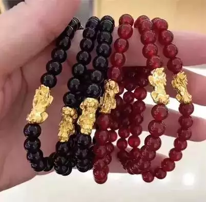 1、女人带貔貅的佩戴忌讳:女人能带貔貅吗？有啥禁忌不