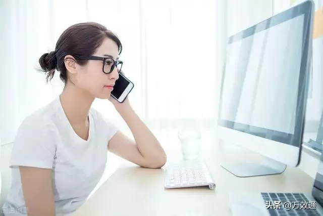 蛇男喜歡女人的長相，屬蛇男喜歡女人粘他嗎