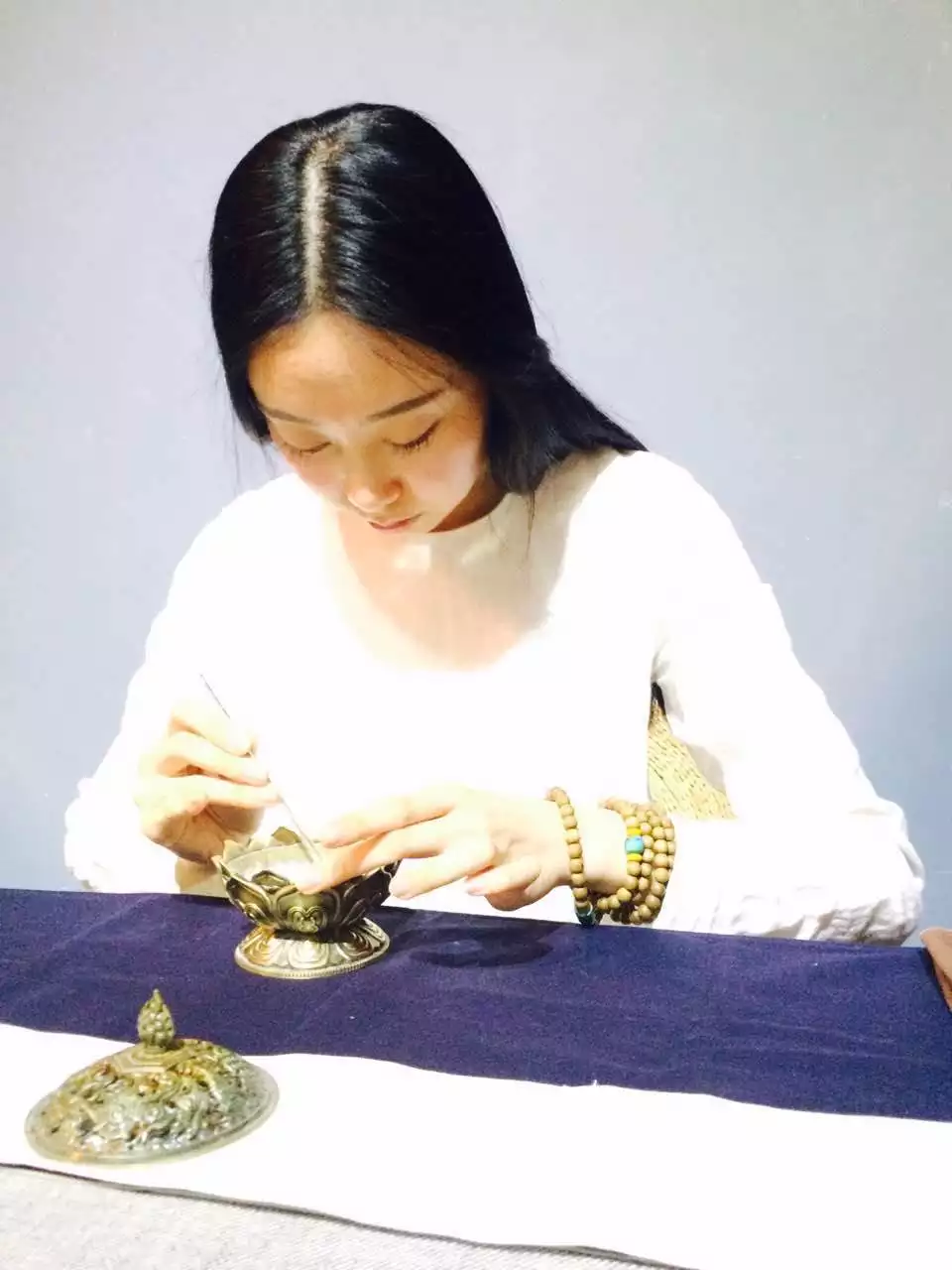 1、女人为什么要学香道:为什么说“精明女人不吃香，学做聪明傻女人”？