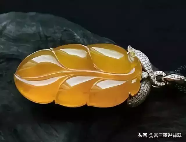 991年屬羊女適合佩戴什麼，91屬羊女適合佩戴什麼"