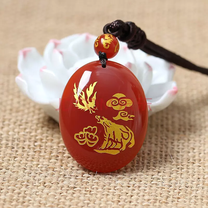 2、年属虎阴历11月初7男出的人佩戴哪些吉祥物好,详细些谢谢