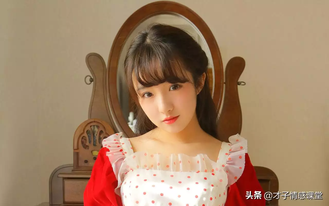 2、高情商女人安慰男人工作累:高情商男人安慰女人工作累溫暖