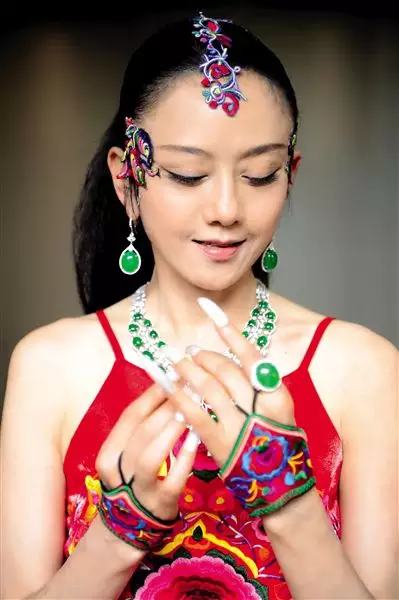 1、三种女人不适合戴翡翠:什么人不适合戴翡翠
