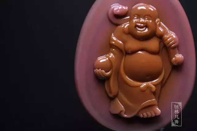 属狗的人佩戴什么招财，属狗的人佩带什么水晶能旺财