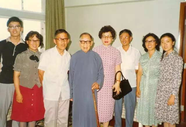 956年現在多少歲，1956年至今多少年了"