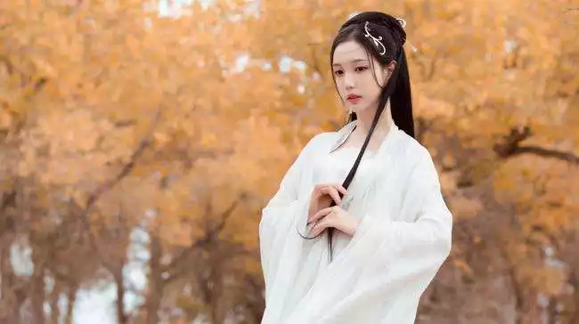 屬龍的女人在床上的表現，屬龍男喜歡一個女人的表現
